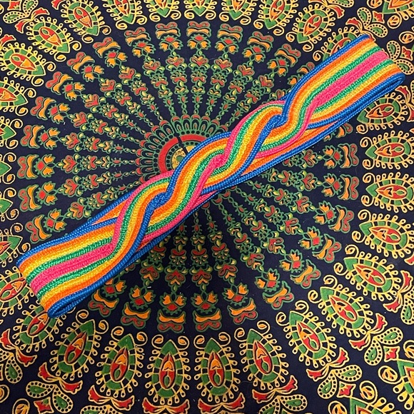 Vintage rainbow 🌈 Velcro belt EUC! - Picture 13 of 13